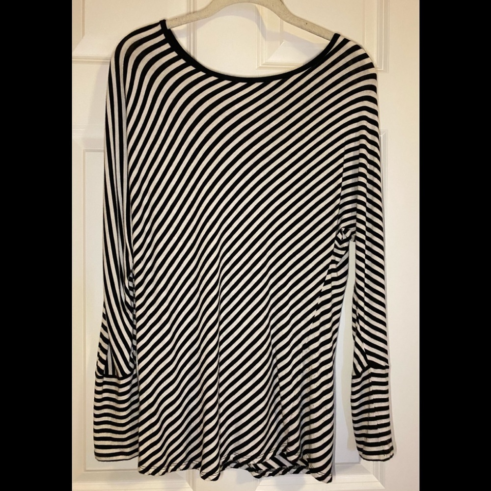 Andrea Jovine long sleeve, striped tunic.